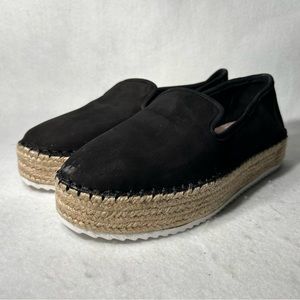 Gianni Bini Women’s Slip-On shoes